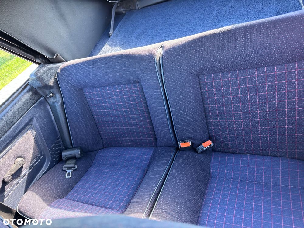 Volkswagen Golf - 23