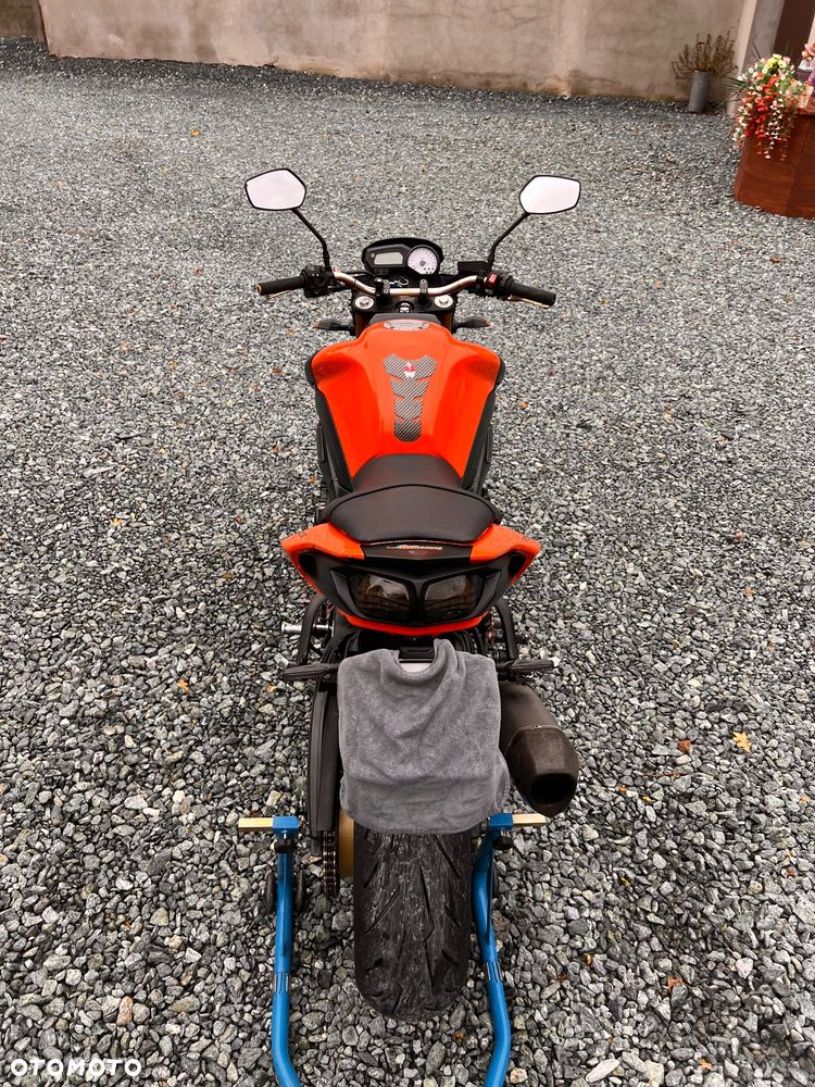 Yamaha FZ8 - 8