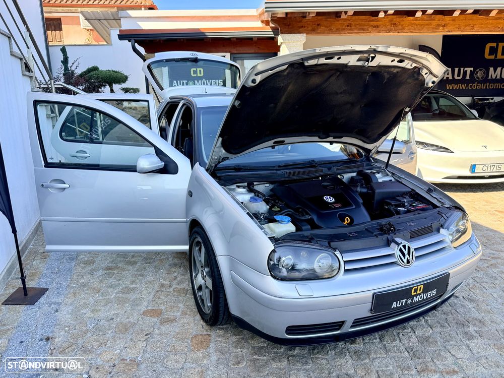 VW Golf 1.9 TDi Highline - 32