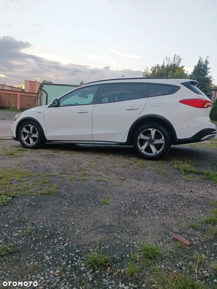 Ford Focus 1.5 EcoBlue Start-Stopp-System ACTIVE - 2