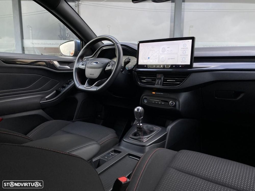 Ford Focus 1.0 EcoBoost MHEV ST-Line - 17
