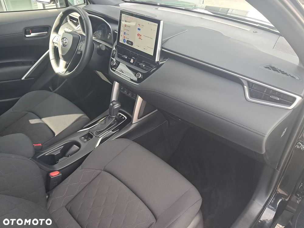 Toyota Corolla Cross - 10