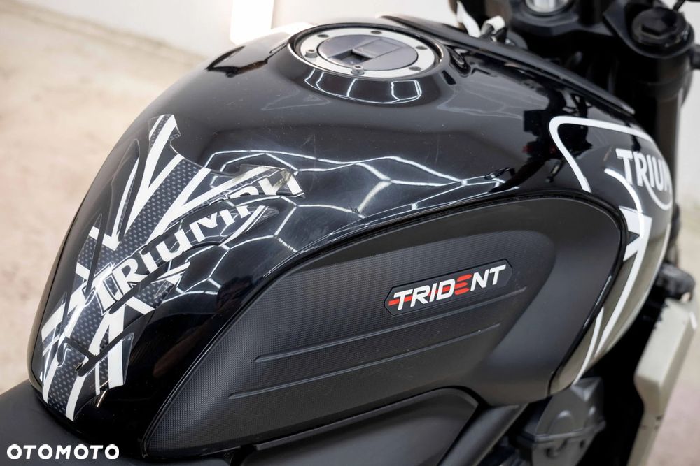 Triumph Trident - 20