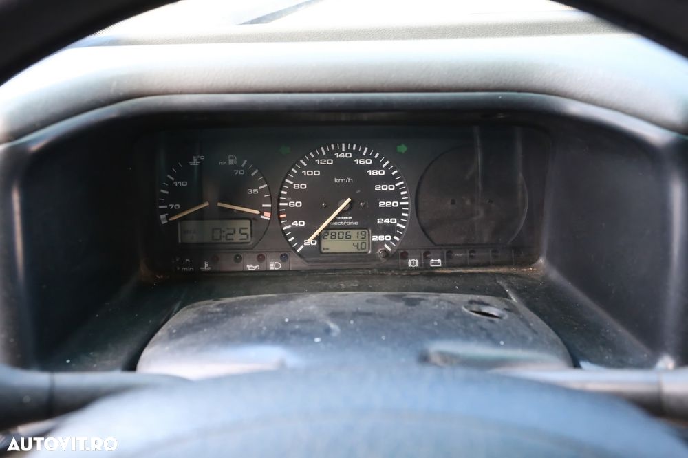 Volkswagen Transporter - 8