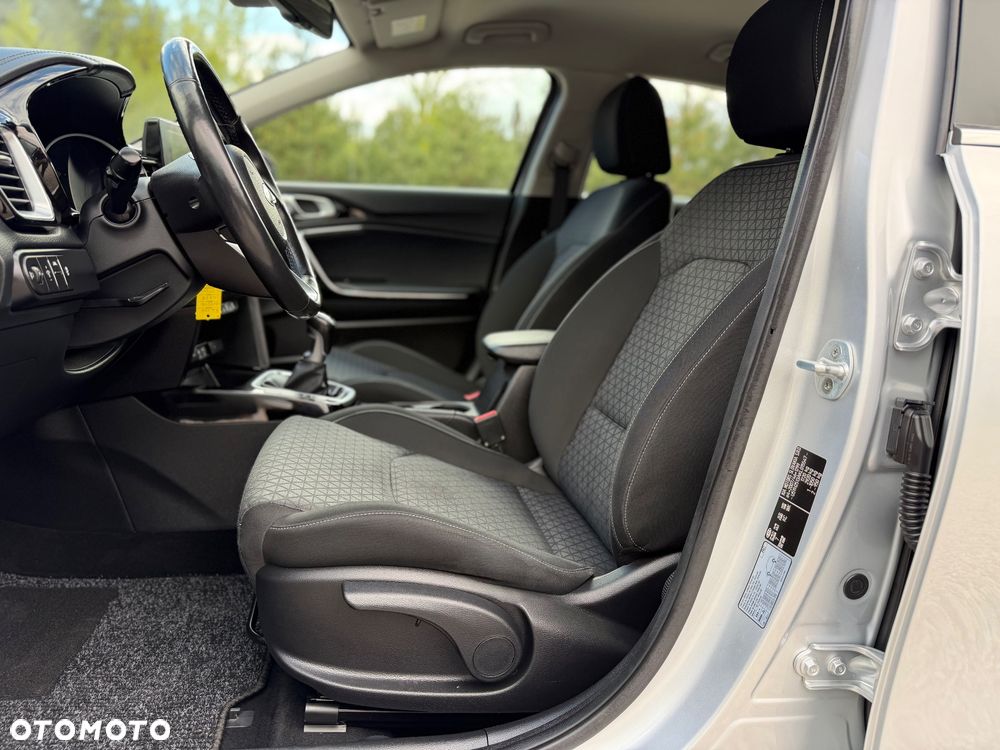 Kia Ceed - 9