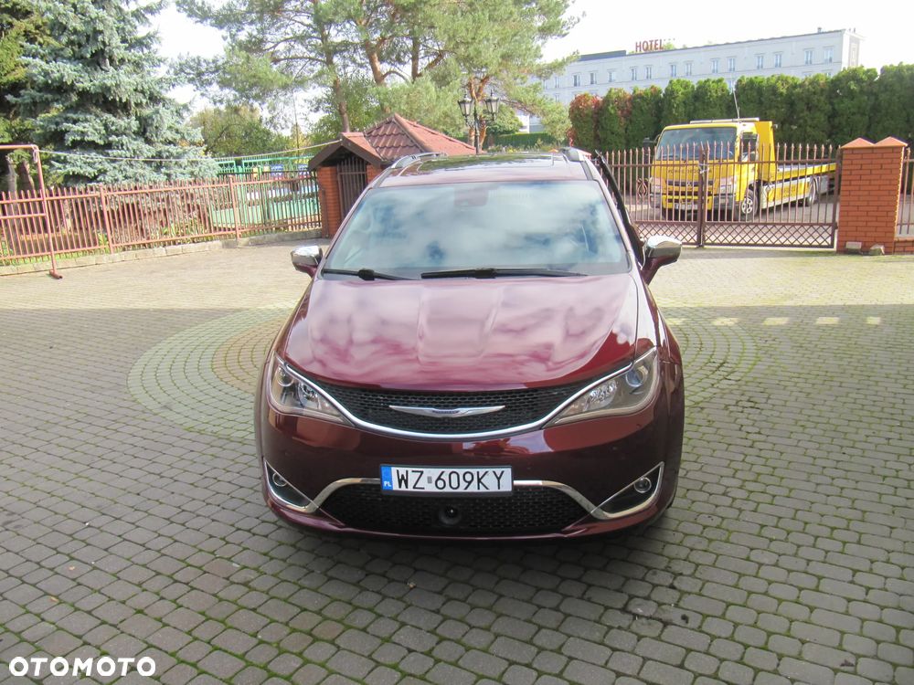 Chrysler Pacifica 2020 photo 2