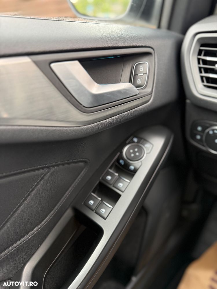 Ford Focus 1.5 EcoBlue Start-Stopp-System TITANIUM STYLE - 39
