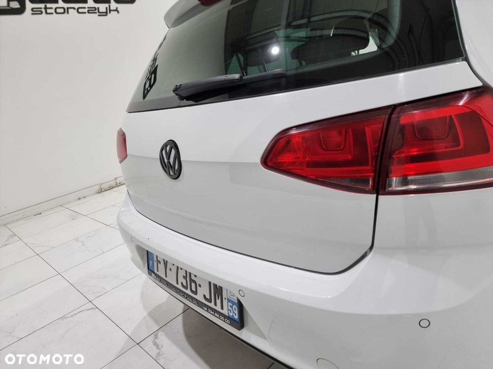 Volkswagen Golf - 32