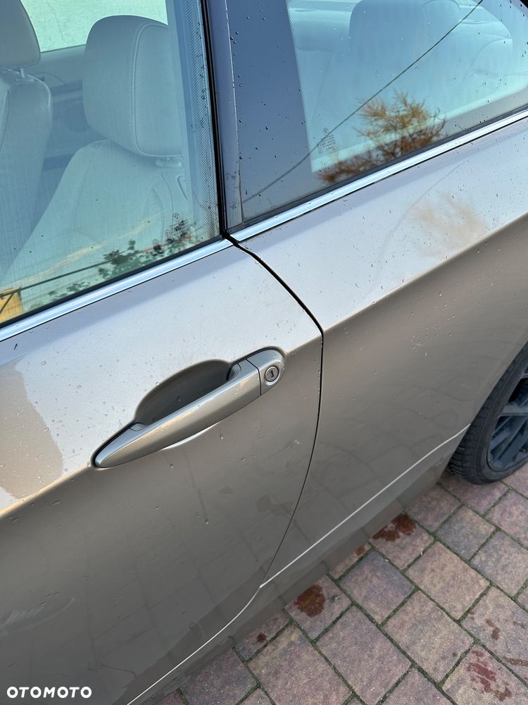 BMW Seria 3 325d - 15