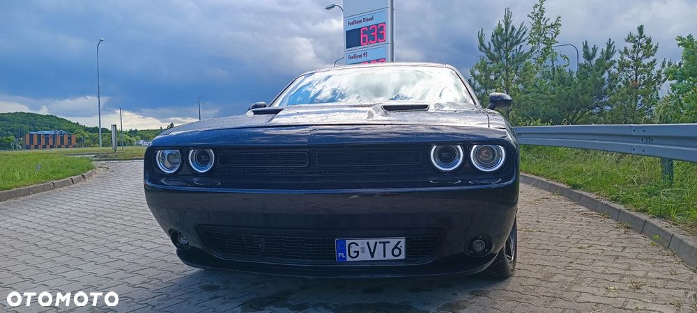 Dodge Challenger - 5