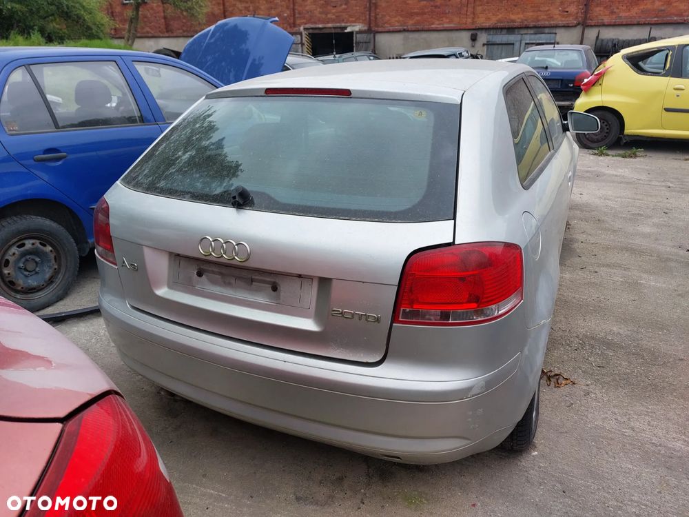 Zderzak AUDI A3 8P 2.0TDI 04R. maska,klapa,drzwi,lampy... - 1