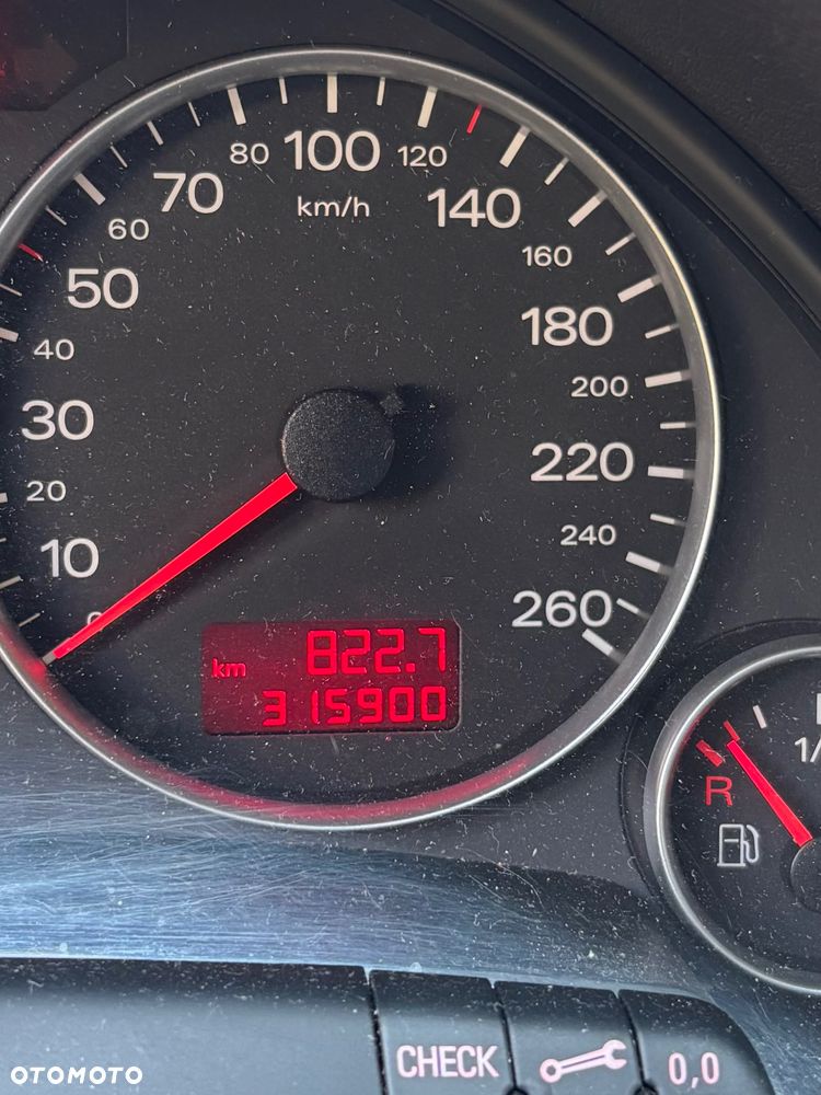 Audi A4 Avant 1.9 TDI - 6