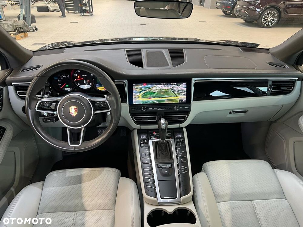 Porsche Macan Standard - 19
