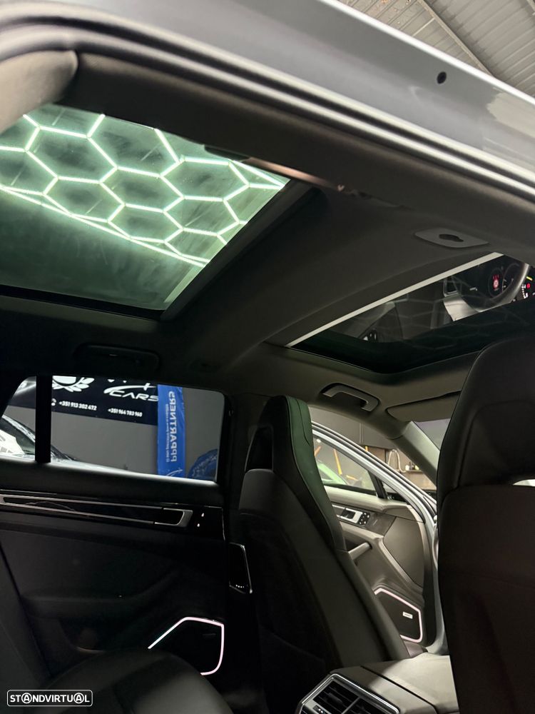Porsche Panamera Sport Turismo 4S E-Hybrid - 29