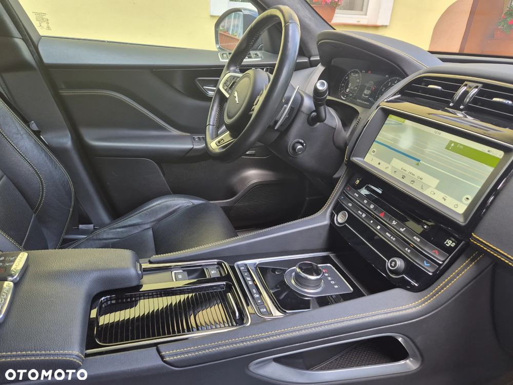 Jaguar F-Pace 2.0 i4P AWD 300 Sport - 7