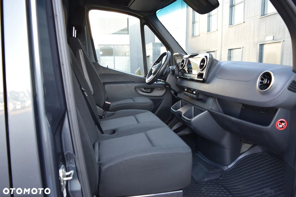 Mercedes-Benz Sprinter 319 V6 3.0 LED*Navi*Distronic*Webasto - 16