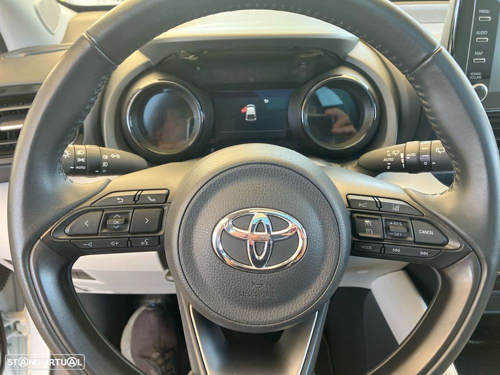 Toyota Yaris 1.5 HDF Luxury - 13