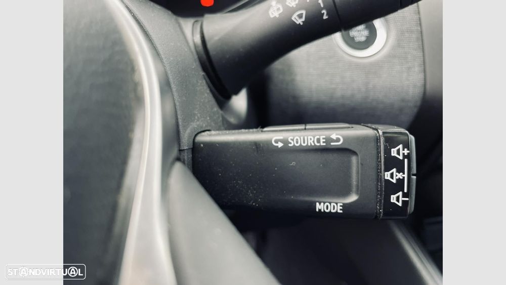 Mitsubishi Colt 1.0 MPI-T Invite - 19