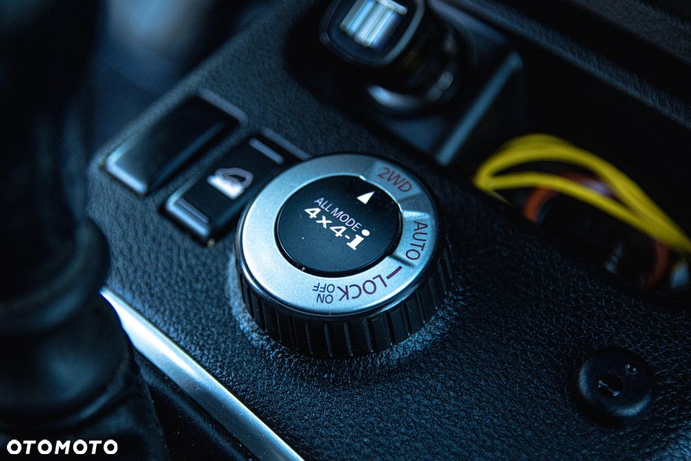 Nissan X-Trail 2.0 dCi 4x4 DPF SE - 10