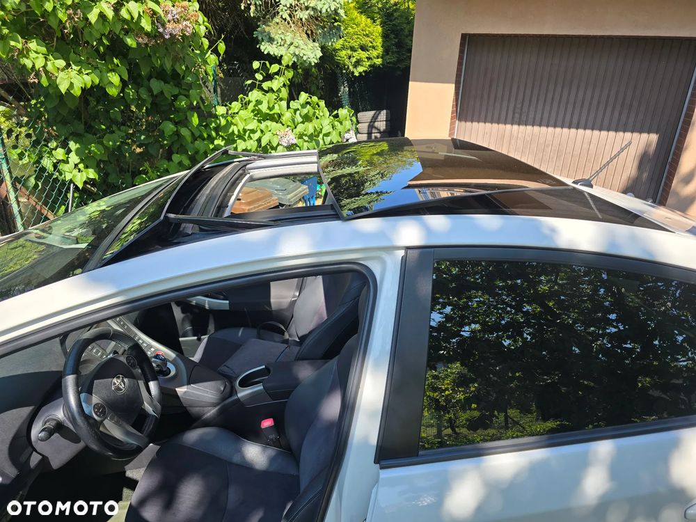 Toyota Prius 1.8 HSD Prestige - 8