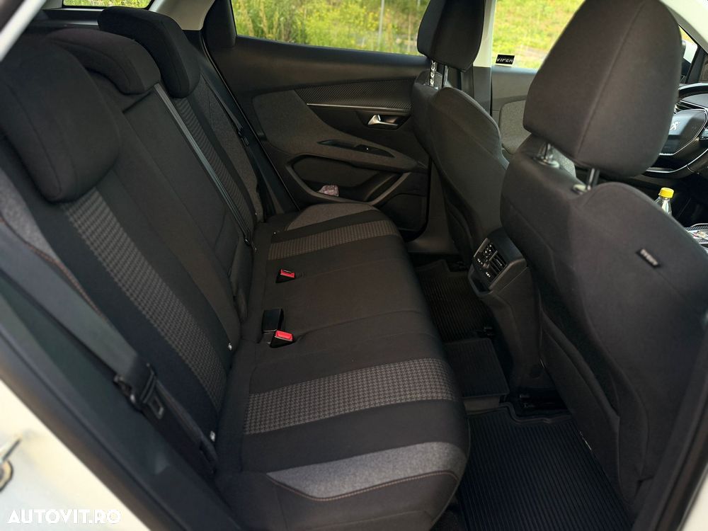Peugeot 3008 1.6 BlueHDI S&S EAT6 Allure - 9