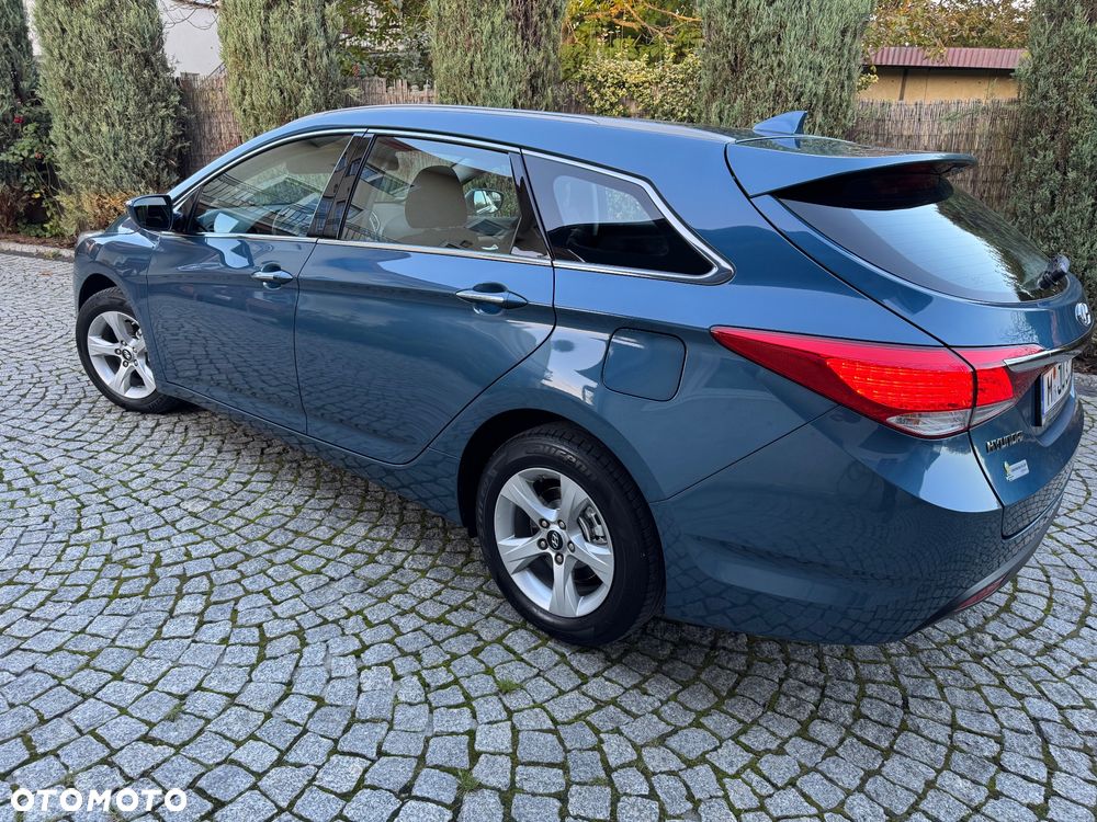 Hyundai i40 i40cw 1.7 CRDi Automatik Premium - 4