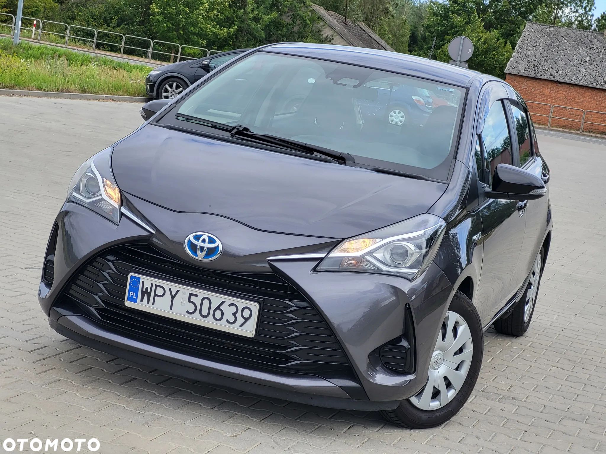 Toyota Yaris - 1