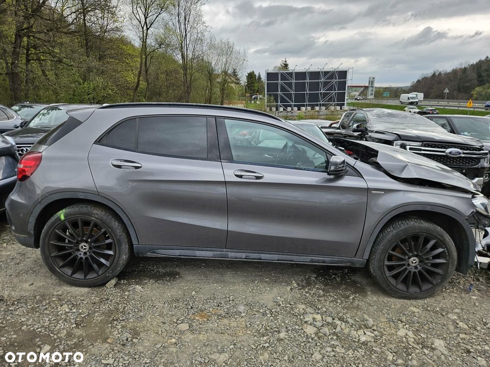 Mercedes-Benz GLA 200 CDI 7G-DCT Edition 1 - 3
