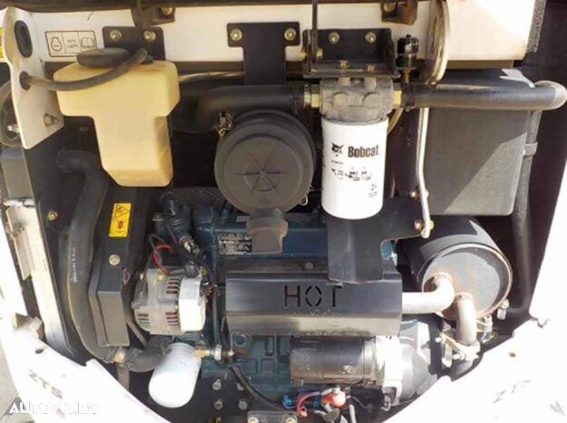 De vanzare motor complet pentru miniexcavator bobcat 425 - 1