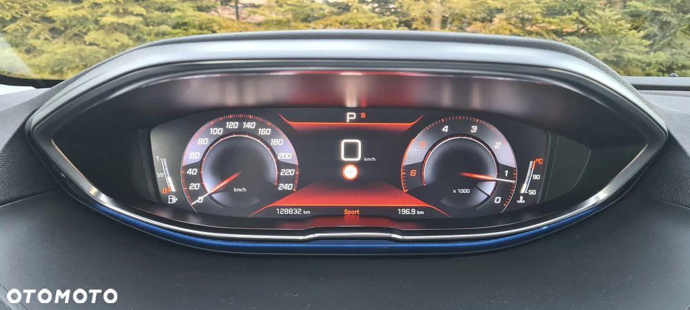 Peugeot 3008 1.5 BlueHDi Allure S&S EAT8 - 26