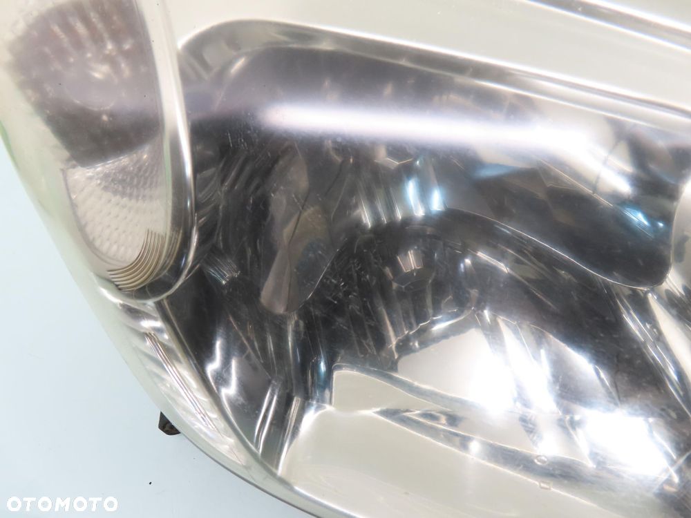 LAMPA PRAWA PRZEDNIA TOYOTA RAV 4 II LIFT EUROPA - 6