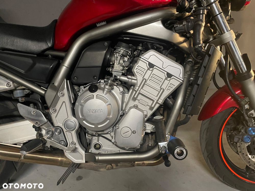 Yamaha FZS - 14
