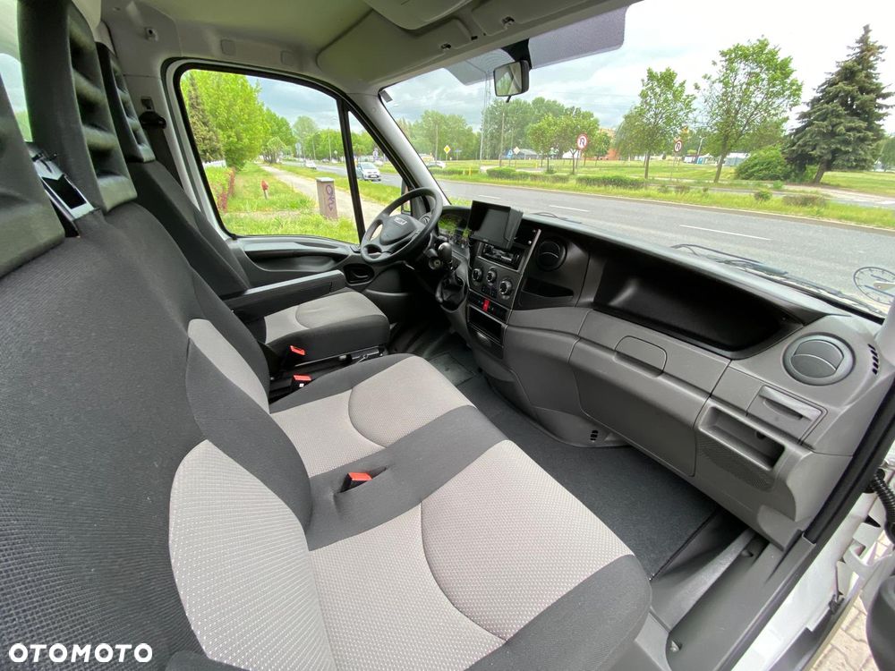 Iveco DAILY 35C17 3,0 HPI zabudowa specjalistyczna | świetna baza pod kampera, biuro, warsztat - 36