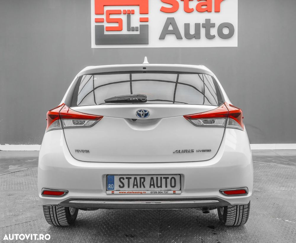 Toyota Auris 1.8 L VVT-i Sol + - 5
