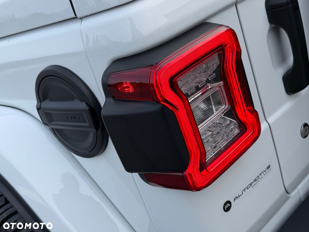 Jeep Wrangler Unlimited GME 2.0 Turbo Sahara - 24