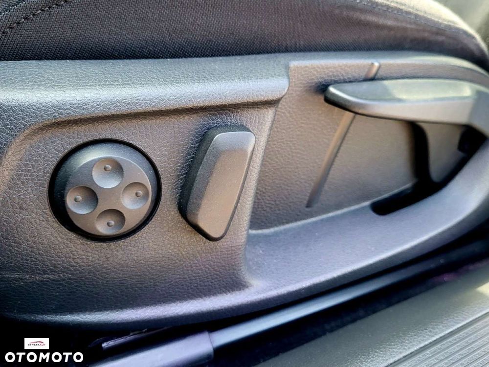 Volkswagen Passat - 23