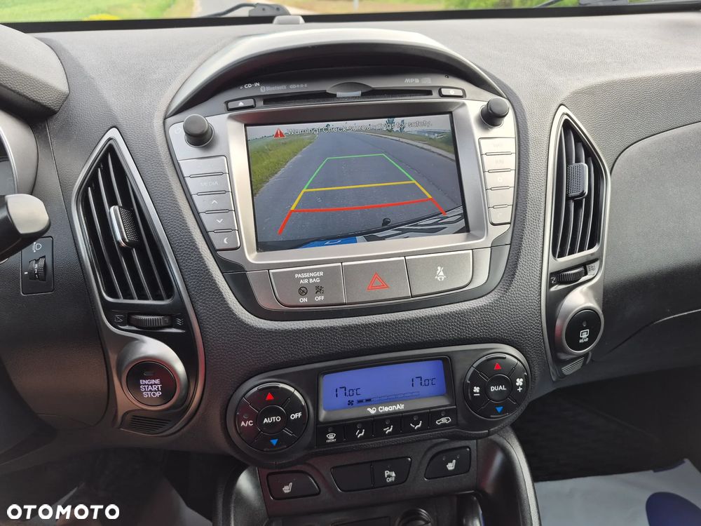 Hyundai ix35 2.0 CRDi 4WD Automatik Fifa World Cup Gold Edition - 17