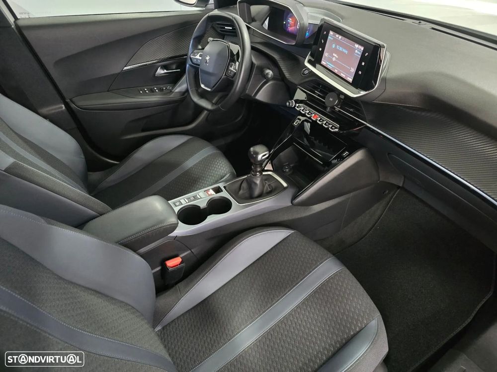 Peugeot 2008 1.2 PureTech Allure - 23
