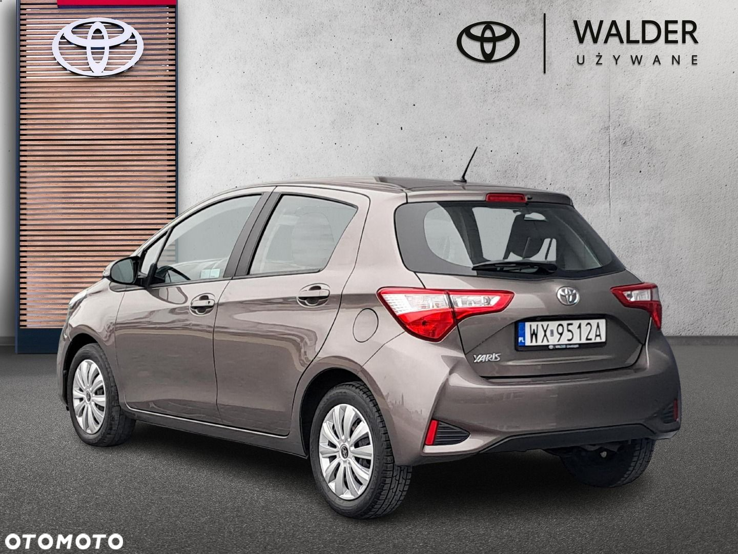 Toyota Yaris 1.5 Premium CVT - 3