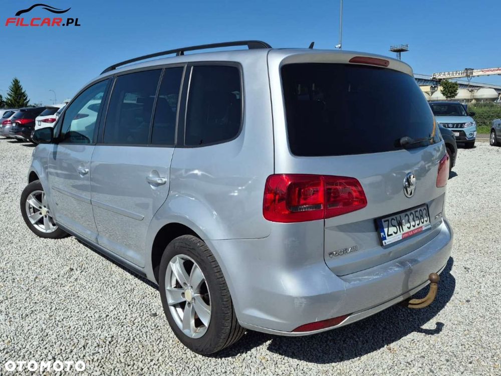 Volkswagen Touran - 4