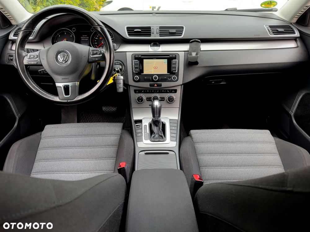 Volkswagen Passat Variant 2.0 TDI DSG BlueMotion Technology Highline - 14