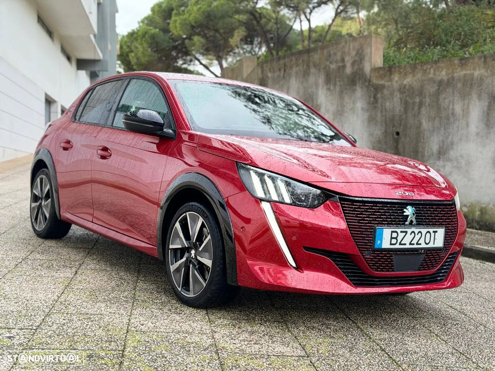 Peugeot e-208 GT - 13