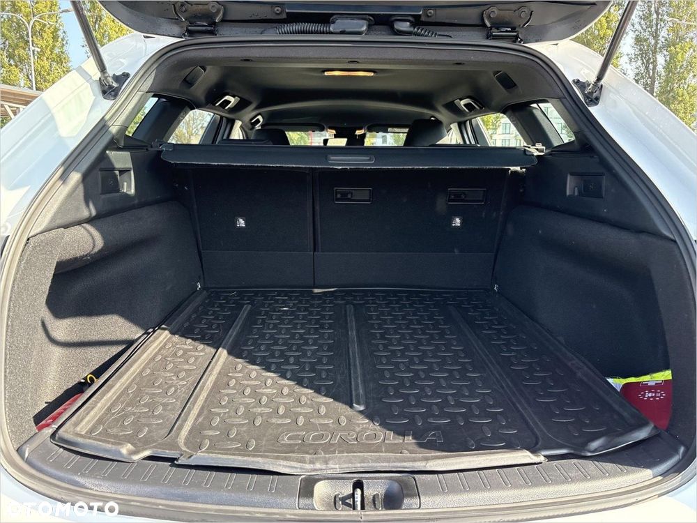 Toyota Corolla 1.8 Hybrid Comfort - 16