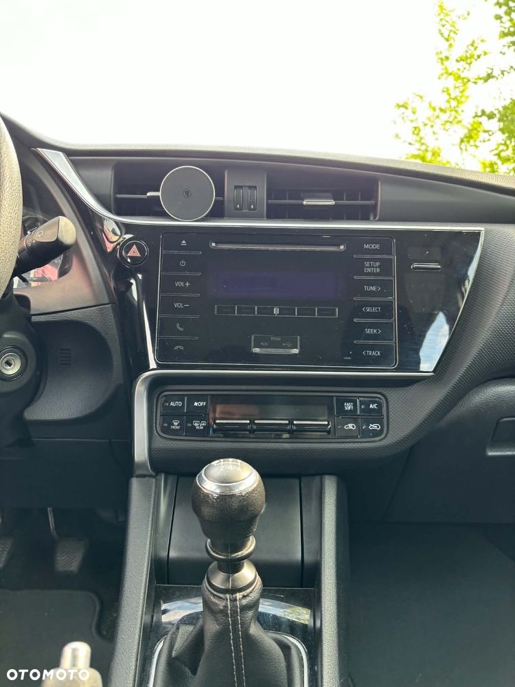 Toyota Auris 1.33 VVT-i Active - 11
