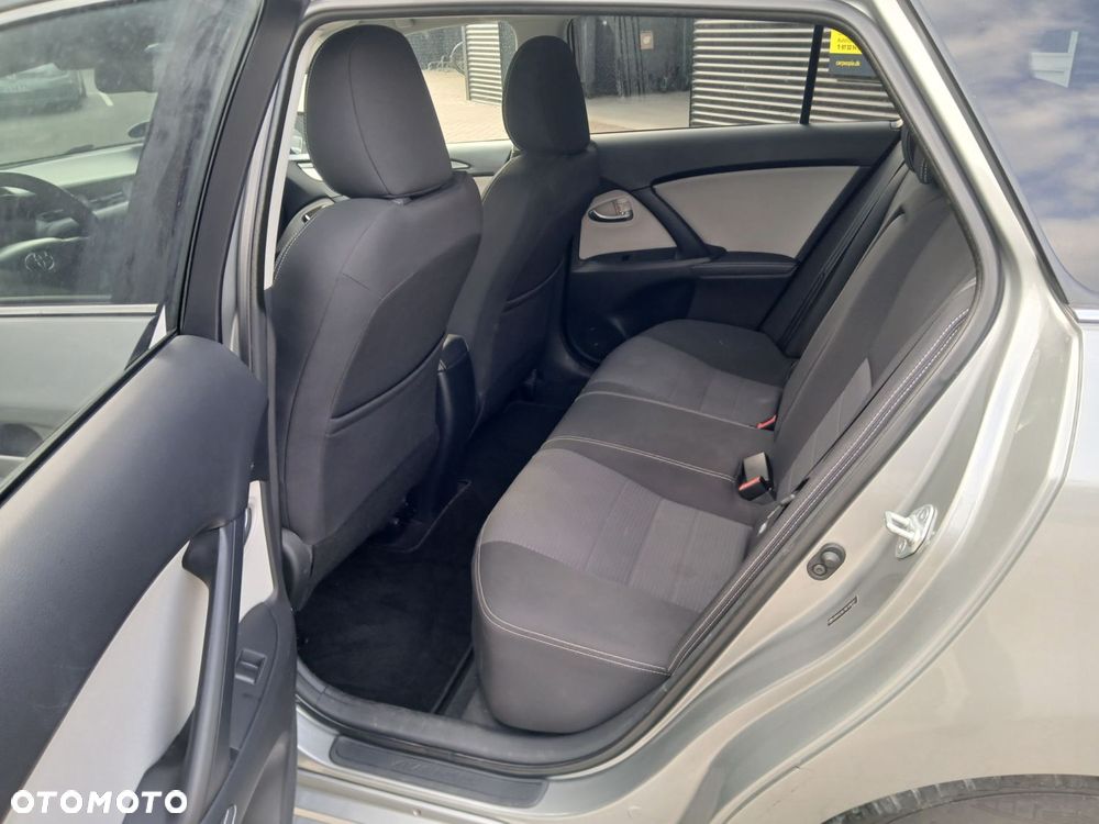 Toyota Avensis Touring Sports 1.8 Executive - 10