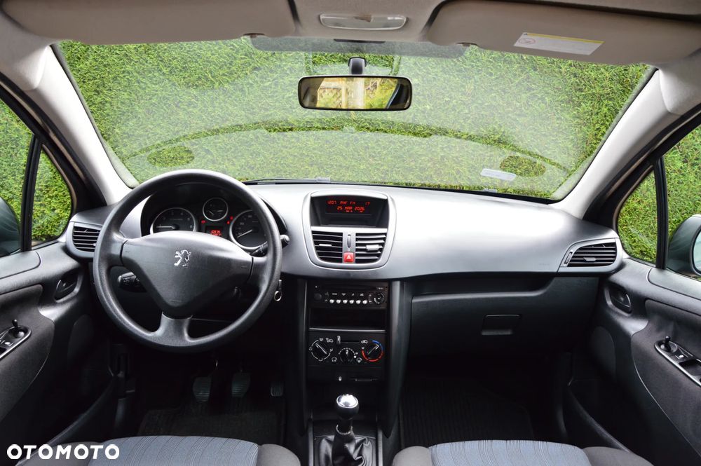 Peugeot 207 75 Tendance - 11