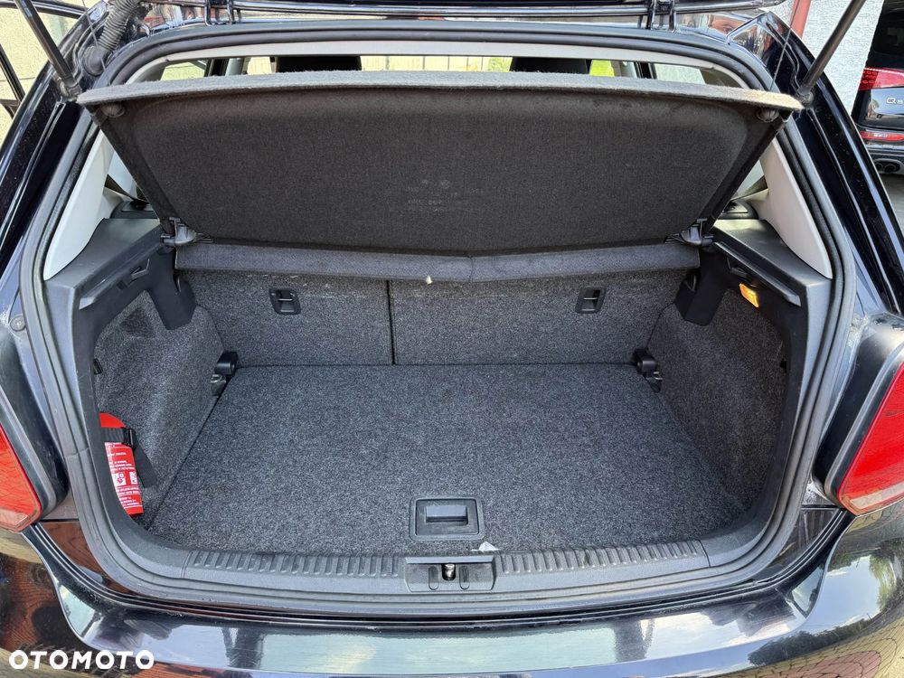 Volkswagen Polo - 8