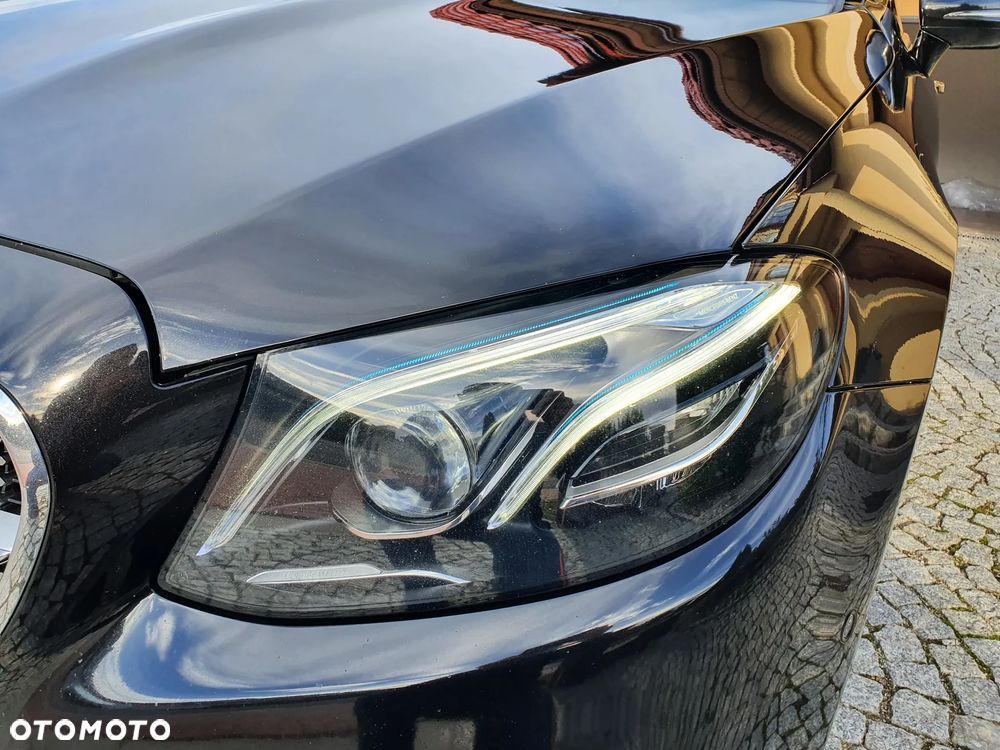 Mercedes-Benz Klasa E 400 Coupe 4-Matic 9G-TRONIC - 11