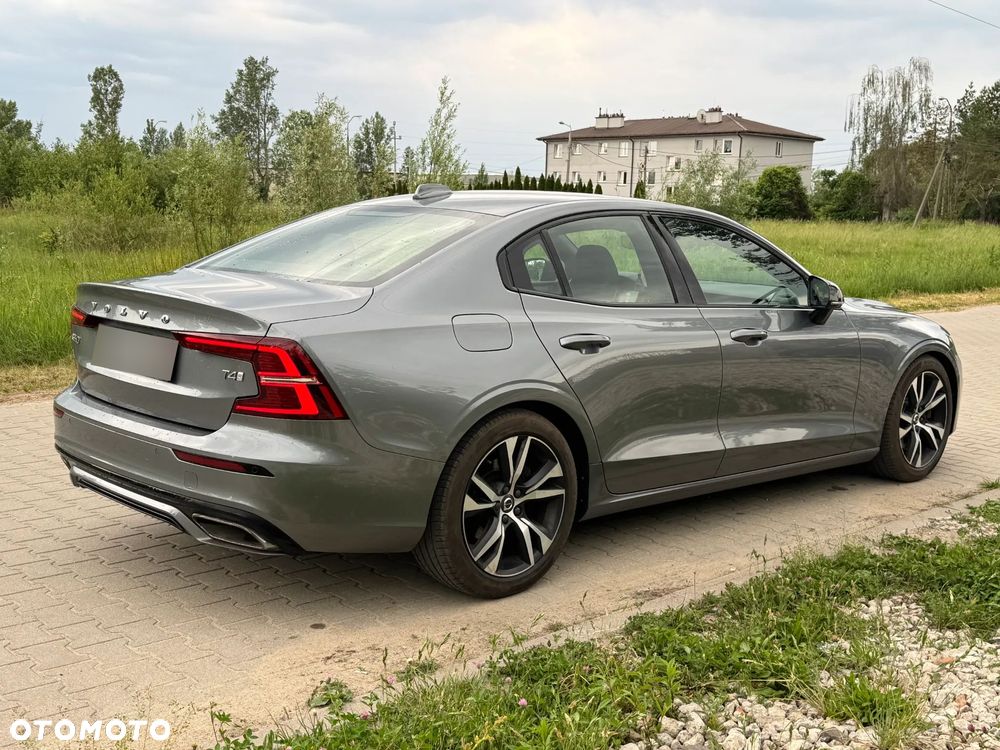 Volvo S60 T4 R-Design First Edition - 4