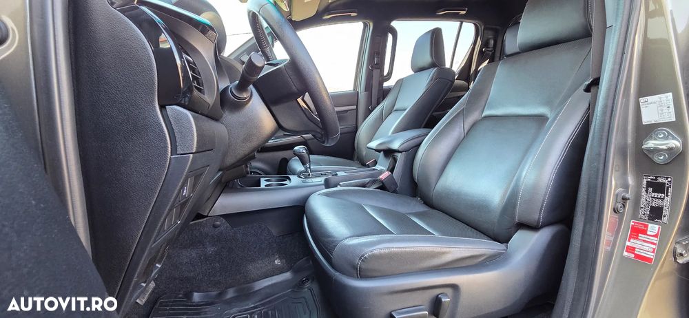 Toyota Hilux 2.8D 204CP 4x4 Double Cab AT Invincible - 19
